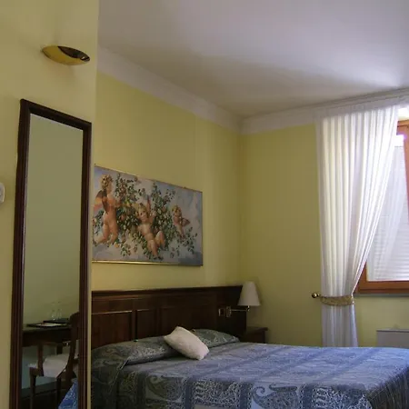 Otel Terrazza Belvedere Vaprio dʼAdda